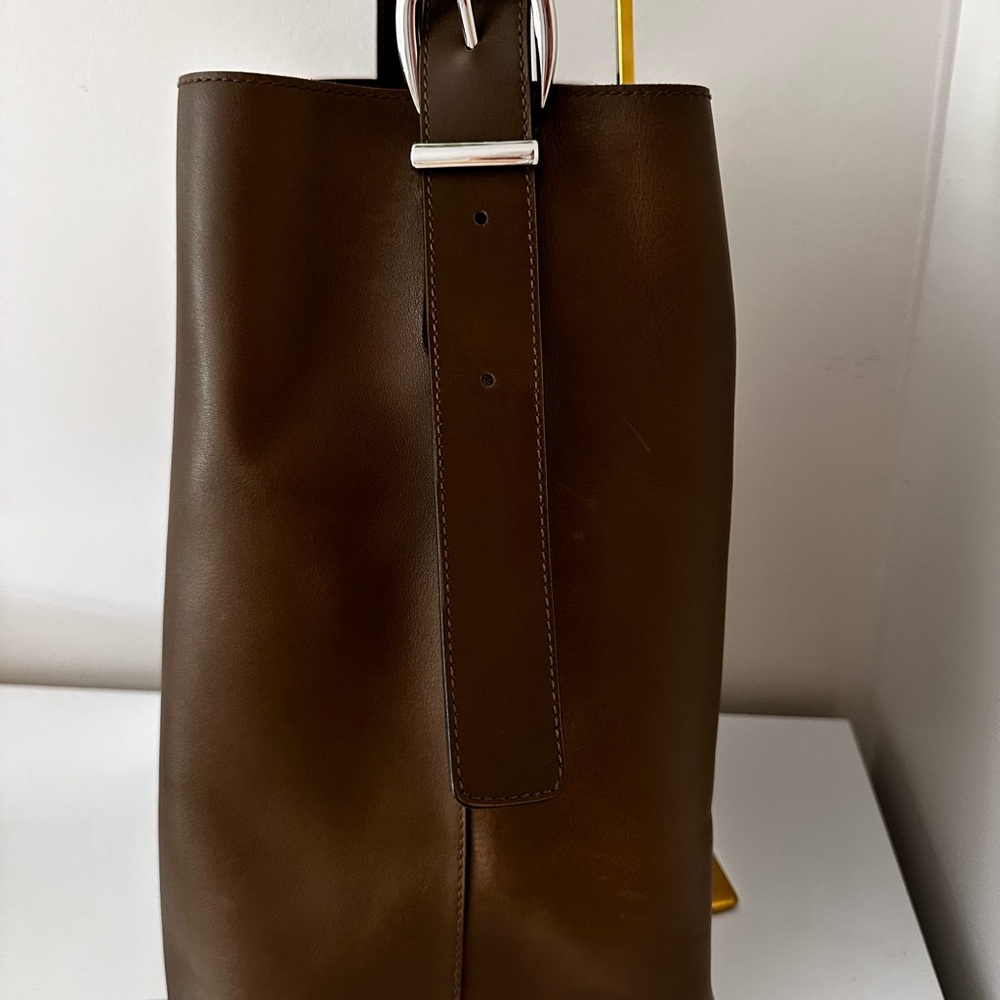 Madewell aged olive XL bucket tote - Picture 5 of 15